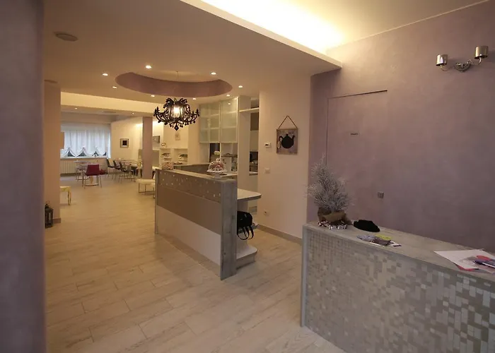 酒店 Francesca 瓦拉泽